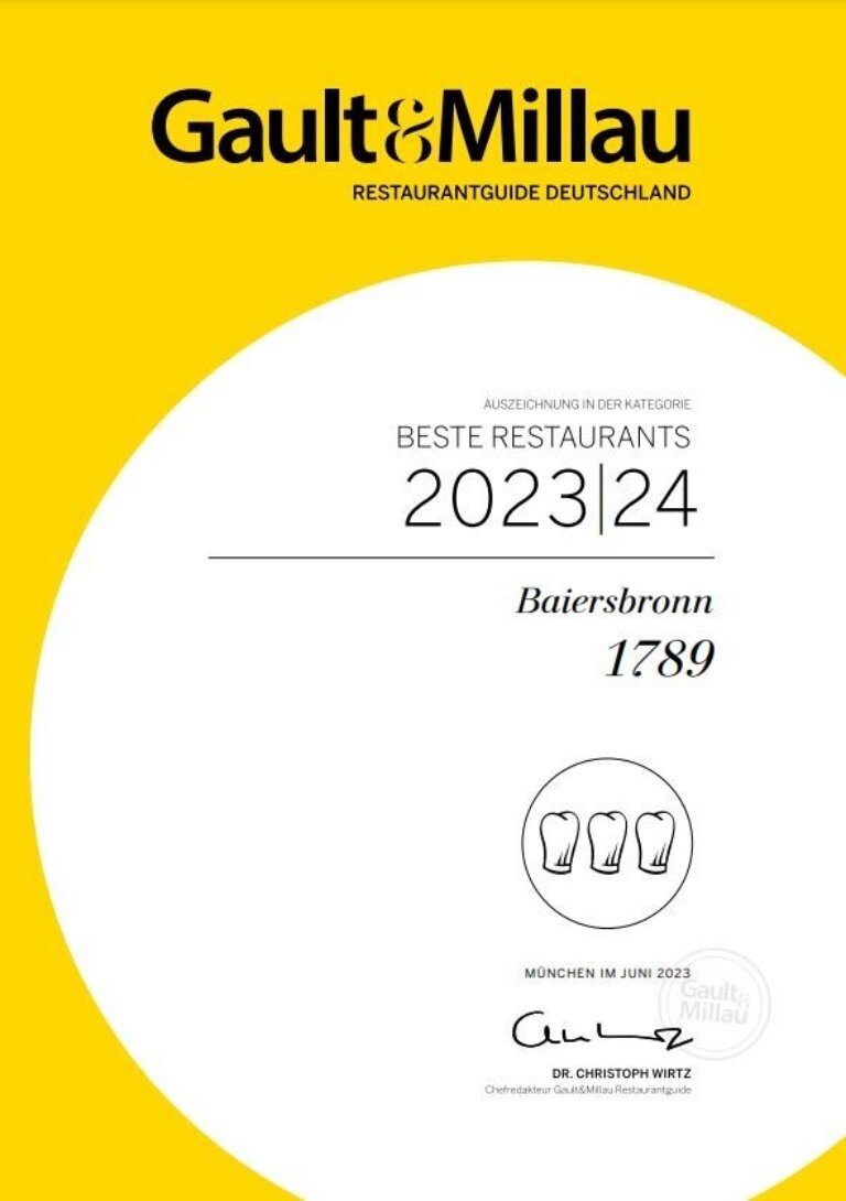 Zertifikat von Gault & Millau für die besten Restaurants 2023/24, ausgezeichnet für "Schwarzwaldstub" in Baiersbronn.