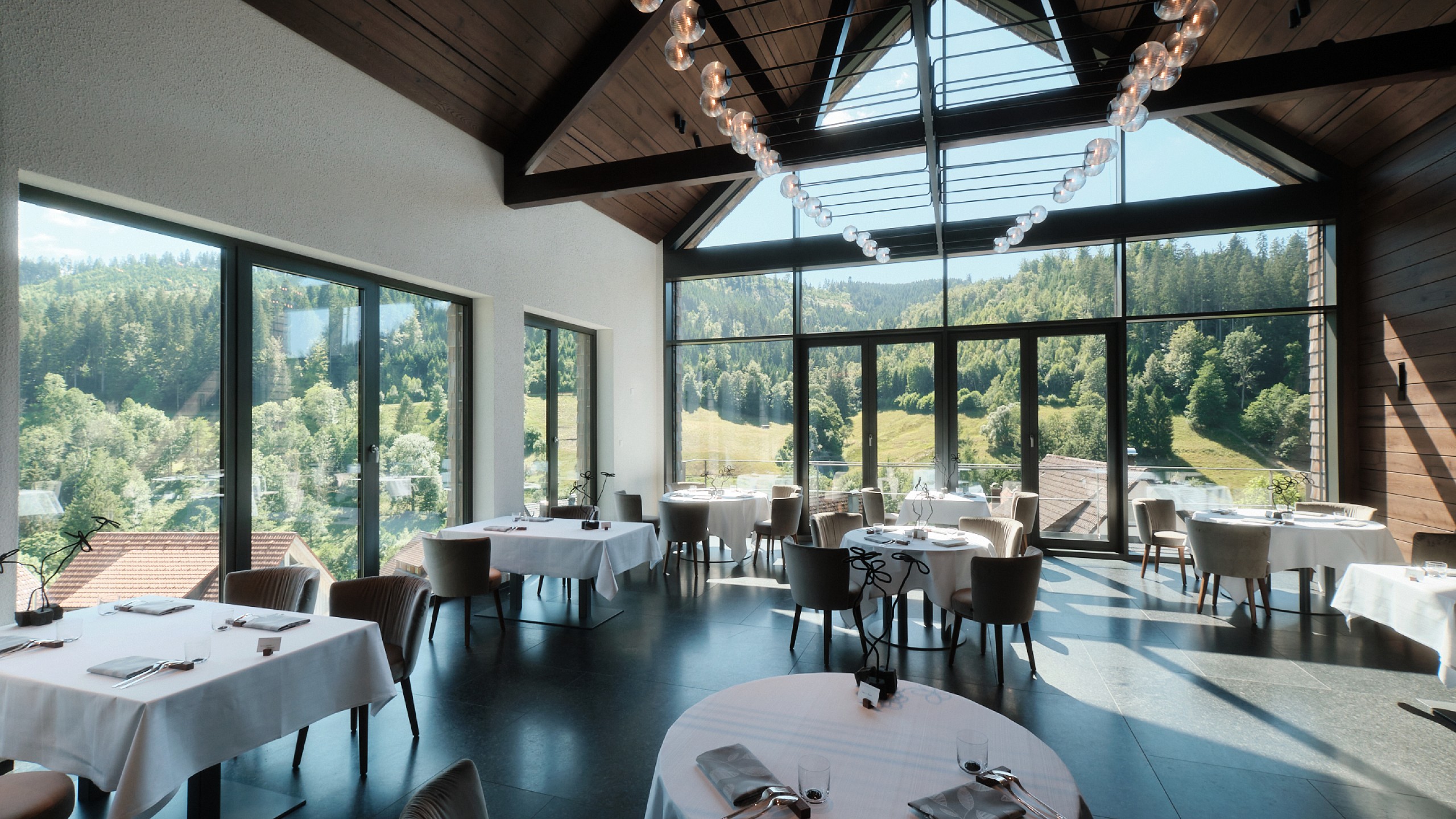 3 Sterne Restaurant Schwarzwaldstube im 5 Sterne Superior Hotel im Schwarzwald.