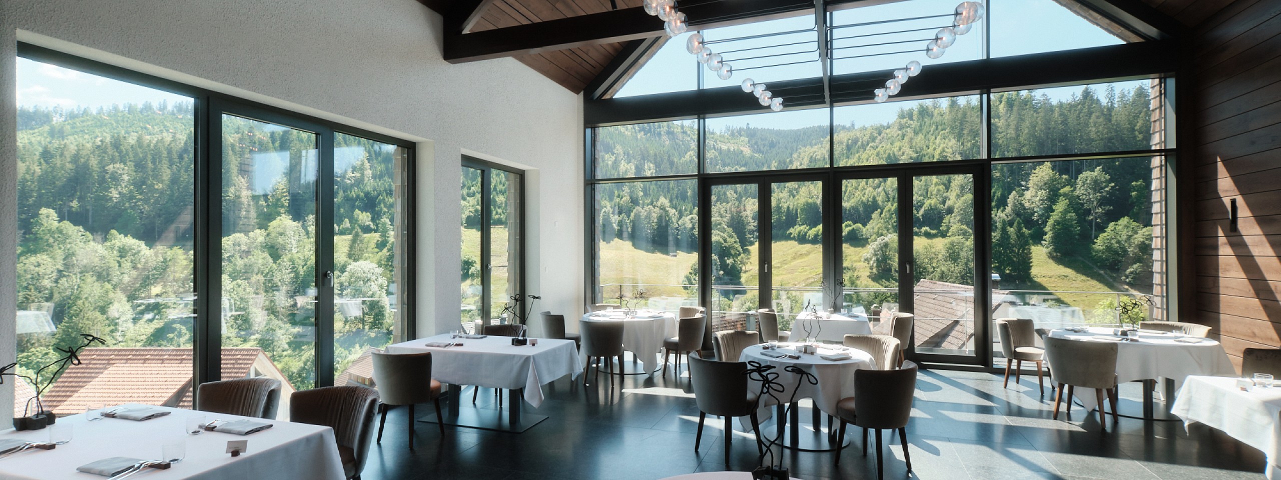 3 Sterne Restaurant Schwarzwaldstube im 5 Sterne Superior Hotel im Schwarzwald.